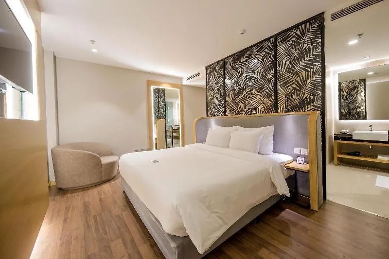 Quinter Central Nha Trang Hotel