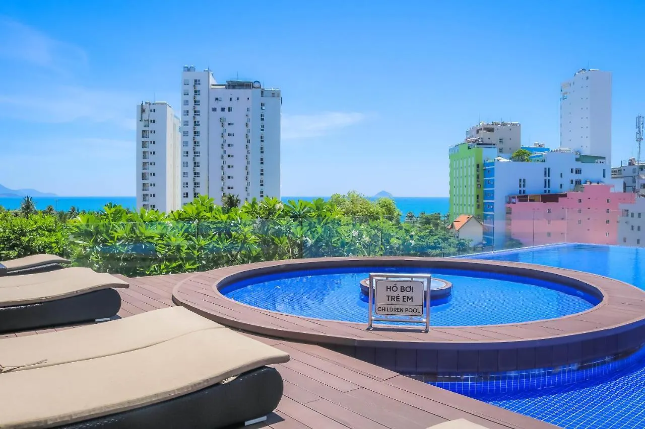 Quinter Central Nha Trang 5*,
