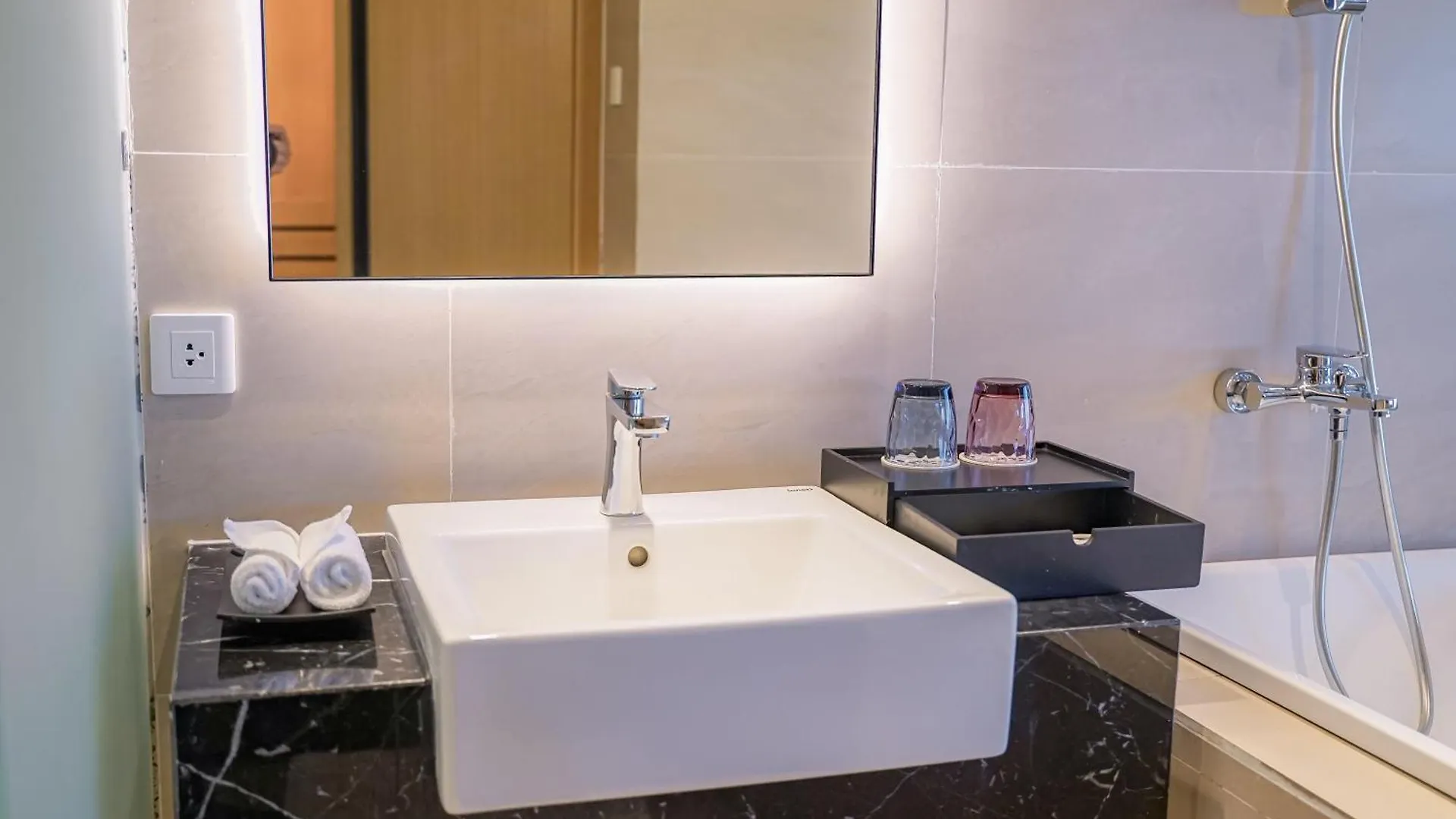 Hotel Quinter Central Nha Trang